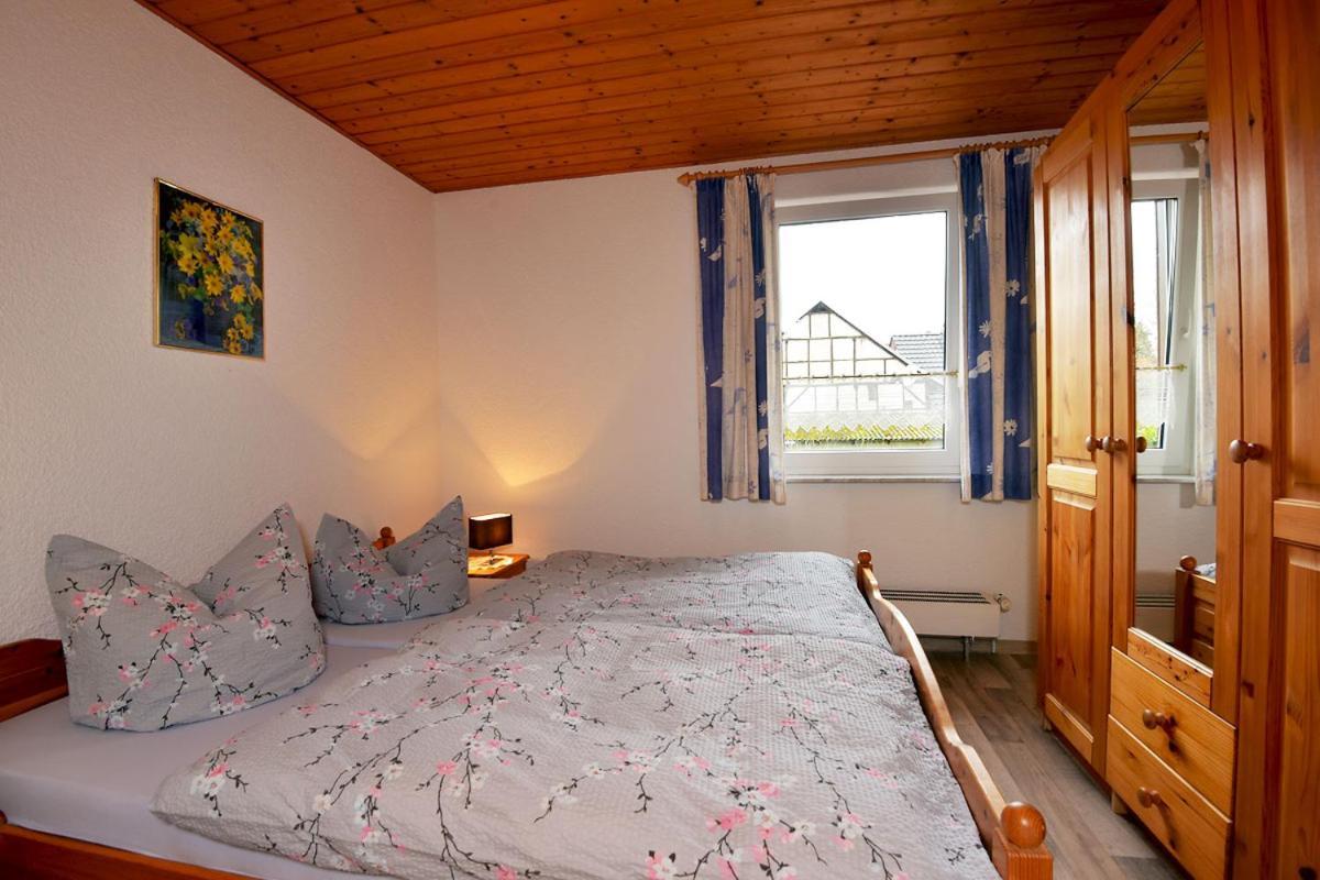 Ferienwohnungen Stuetzel Oberellen Bagian luar foto